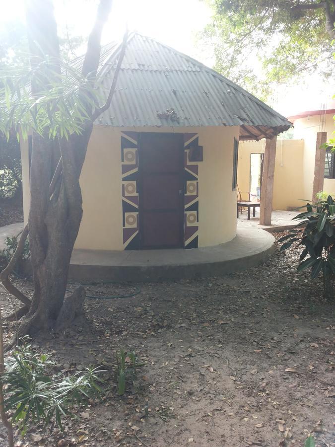 Bendula Bed & Breakfast Tujereng Exterior photo